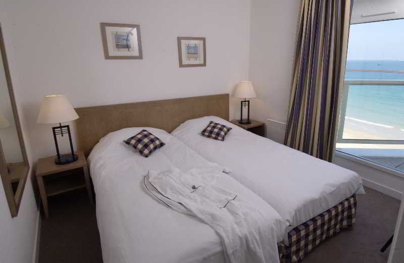 Reine Marine Aparthotel 4*